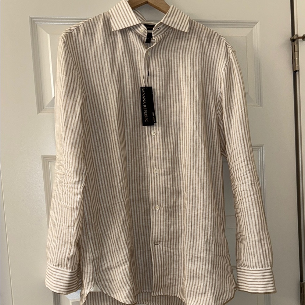 Men’s linen button down shirt Banana Republic